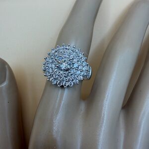 💎 Women’s Fashion Diamond Ring 💍 size 7.5